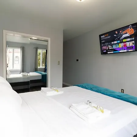 Stunning Private Room Suite 2 With Private Bathroom In Duplex Apartment In Brooklyn, Ny